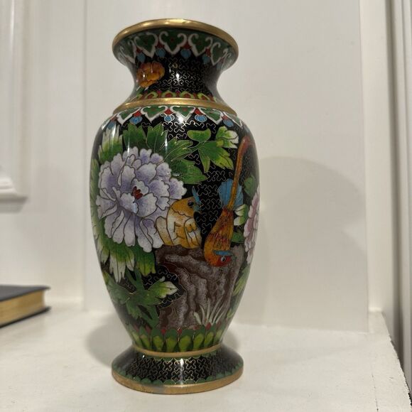 Vintage 70s Chinese Cloisonné Vase Peony & Bird Motif Black Enamel Brass Trim 8” - Picture 3 of 13